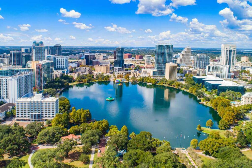 Our expert property management guide in Orlando for single-family rentals.